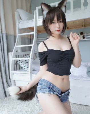 一脸嫌弃给你看胖次