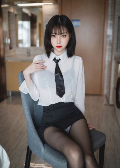 年轻的护士韩国