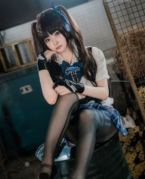 一天电影安妮海瑟薇免费