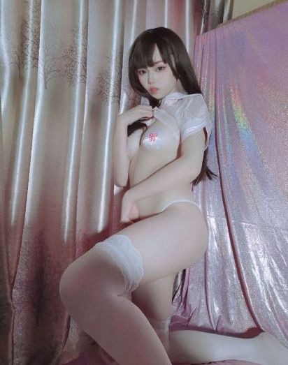粉嫩入口处粗黑进进出出绿帽